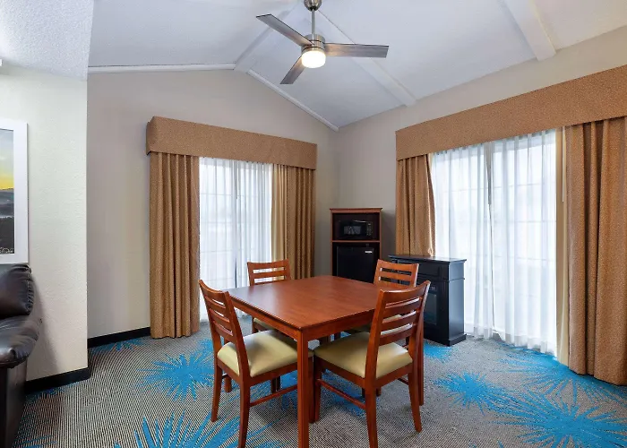 Days By Wyndham Hotel